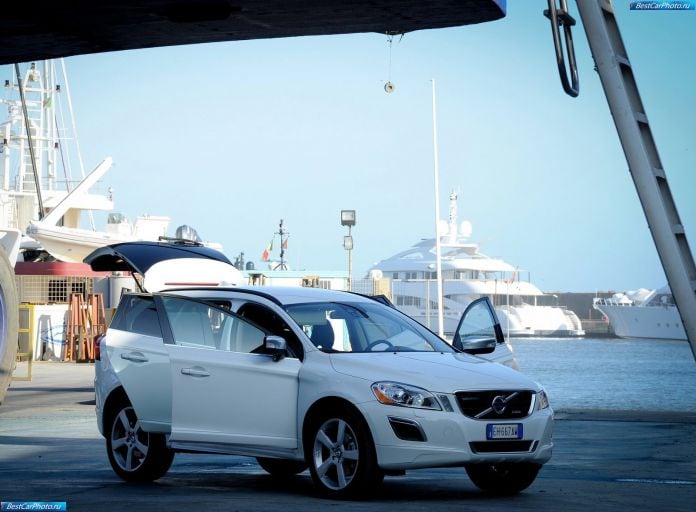 2010 Volvo XC60 R-design - фотография 25 из 78