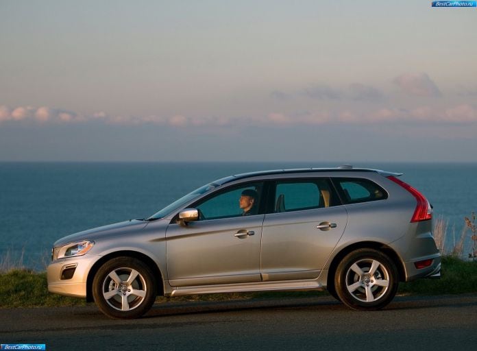 2010 Volvo XC60 R-design - фотография 27 из 78