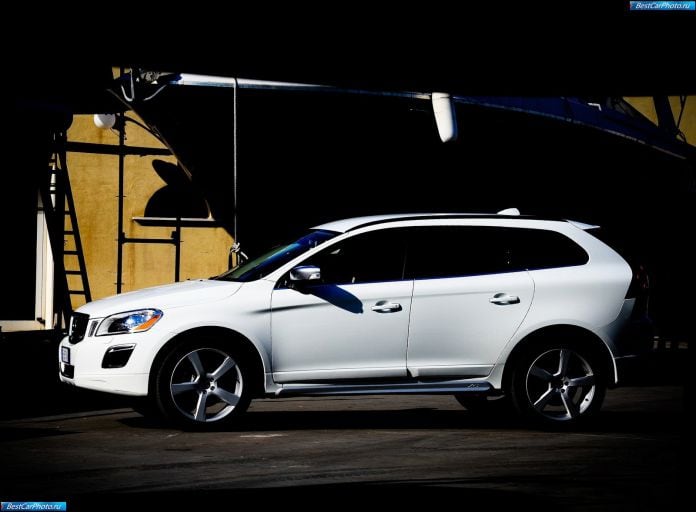 2010 Volvo XC60 R-design - фотография 30 из 78