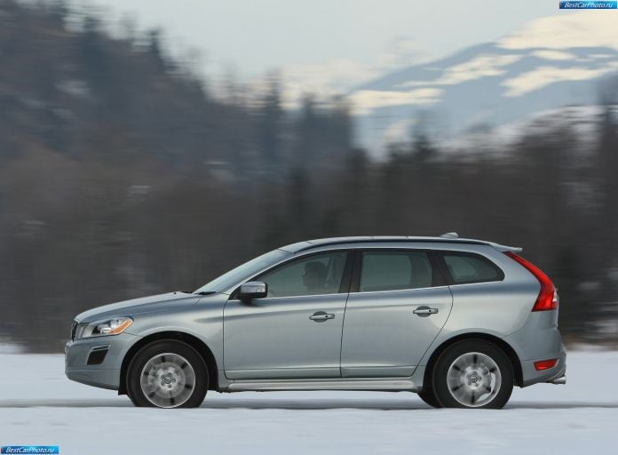 2010 Volvo XC60 R-design - фотография 34 из 78