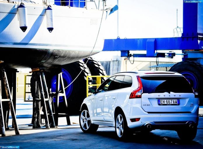 2010 Volvo XC60 R-design - фотография 48 из 78