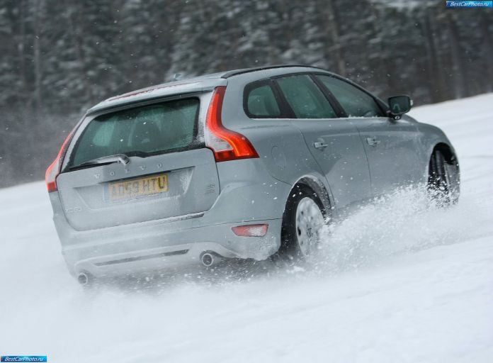 2010 Volvo XC60 R-design - фотография 53 из 78