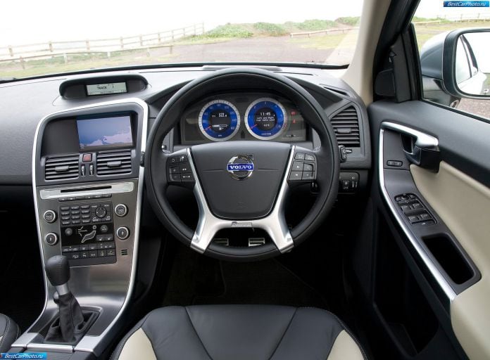 2010 Volvo XC60 R-design - фотография 67 из 78