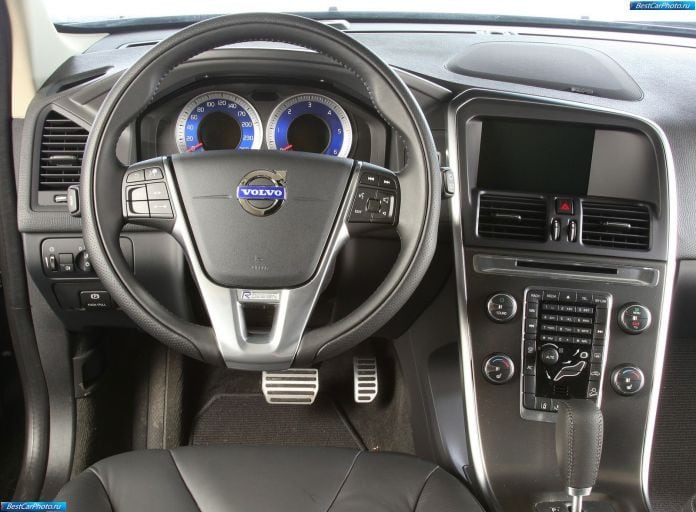 2010 Volvo XC60 R-design - фотография 69 из 78