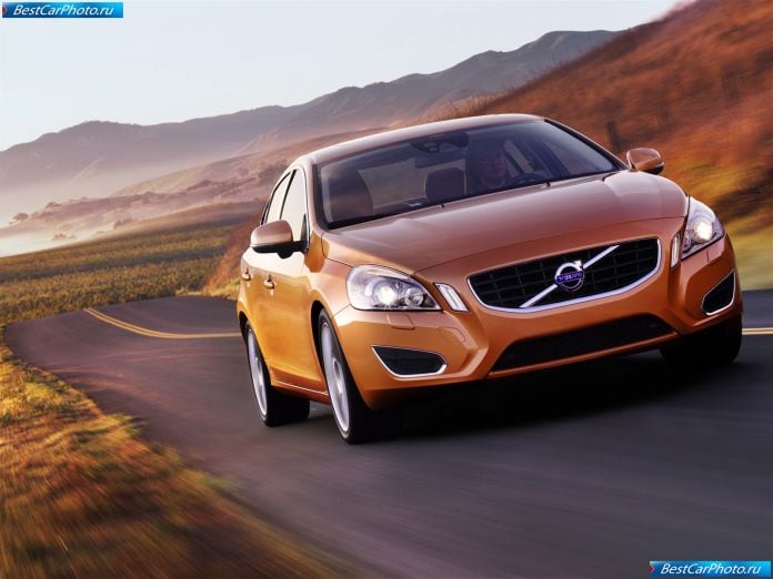 2011 Volvo S60 - фотография 1 из 58