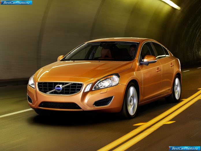 2011 Volvo S60 - фотография 2 из 58