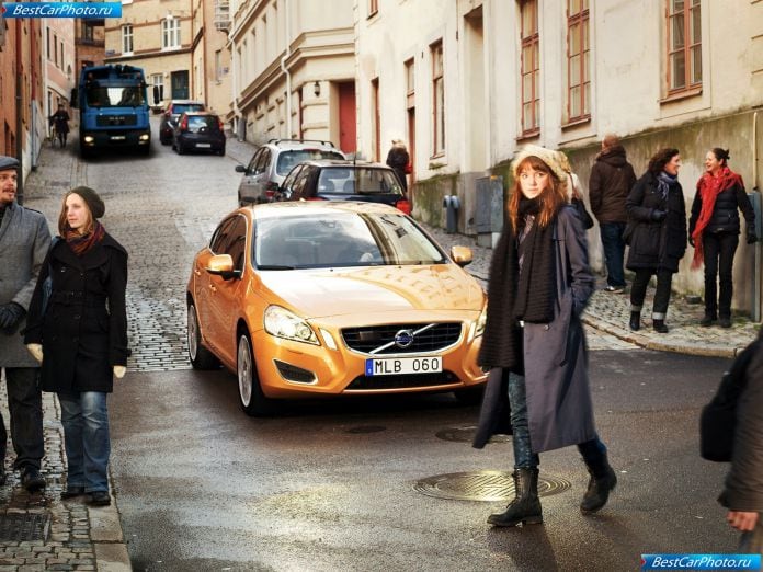2011 Volvo S60 - фотография 13 из 58