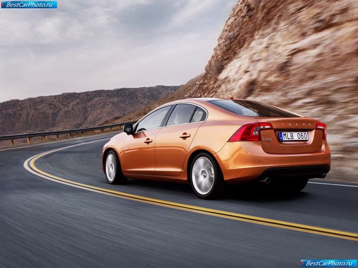 2011 Volvo S60 - фотография 16 из 58