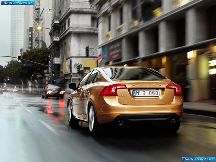 2011 Volvo S60 - фотография 20 из 58