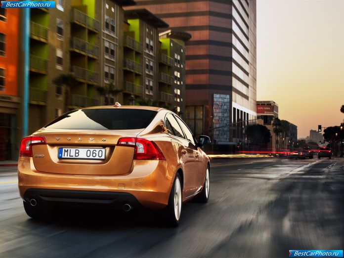 2011 Volvo S60 - фотография 21 из 58