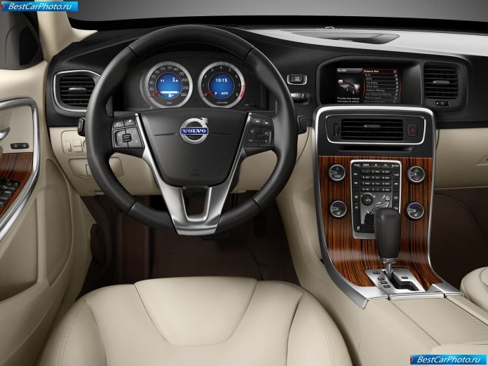 2011 Volvo S60 - фотография 30 из 58