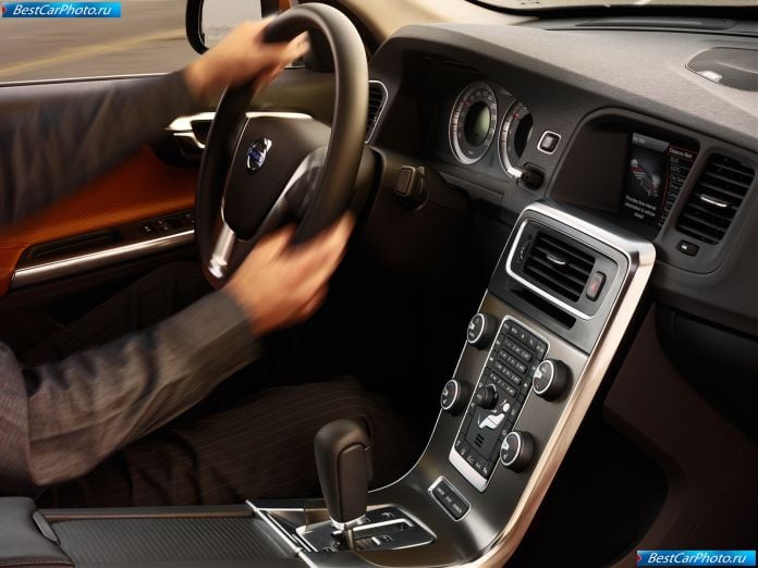 2011 Volvo S60 - фотография 36 из 58