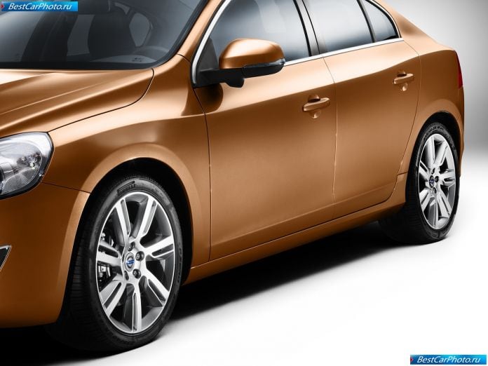 2011 Volvo S60 - фотография 40 из 58