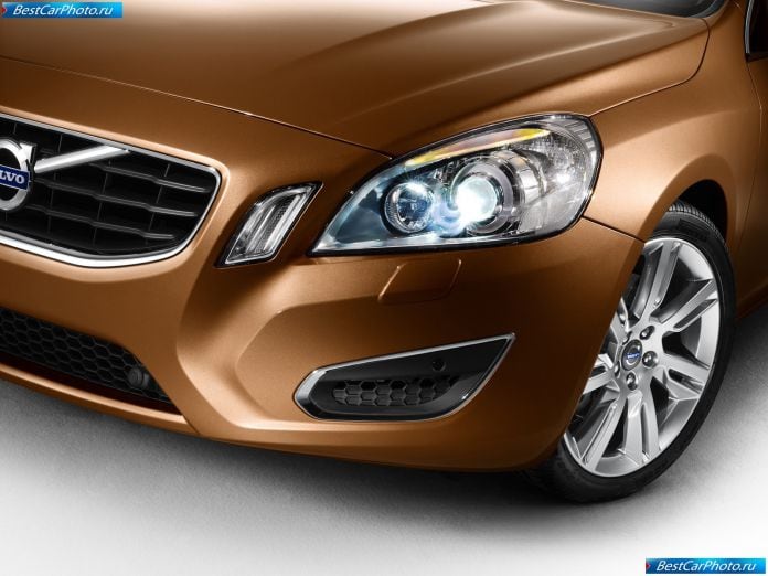 2011 Volvo S60 - фотография 42 из 58