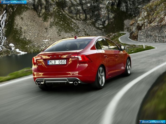 2011 Volvo S60 R-design - фотография 4 из 9