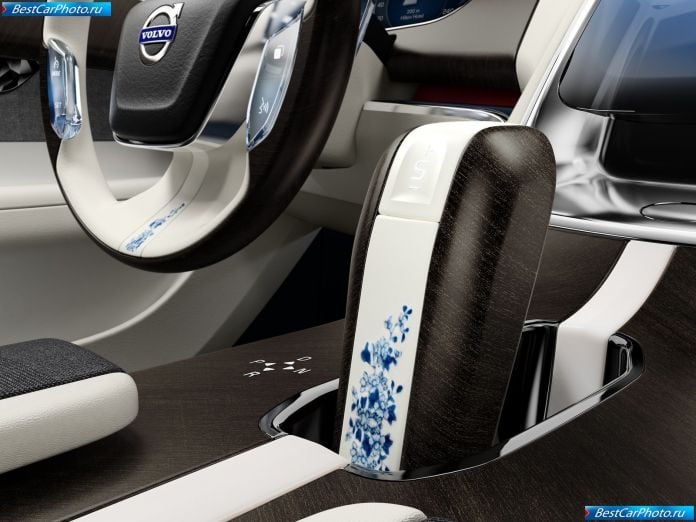 2011 Volvo Universe Concept - фотография 9 из 11