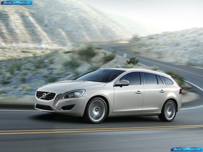 2011 Volvo V60 - фотография 1 из 45