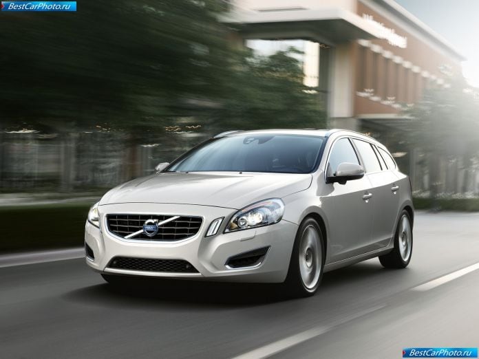 2011 Volvo V60 - фотография 2 из 45