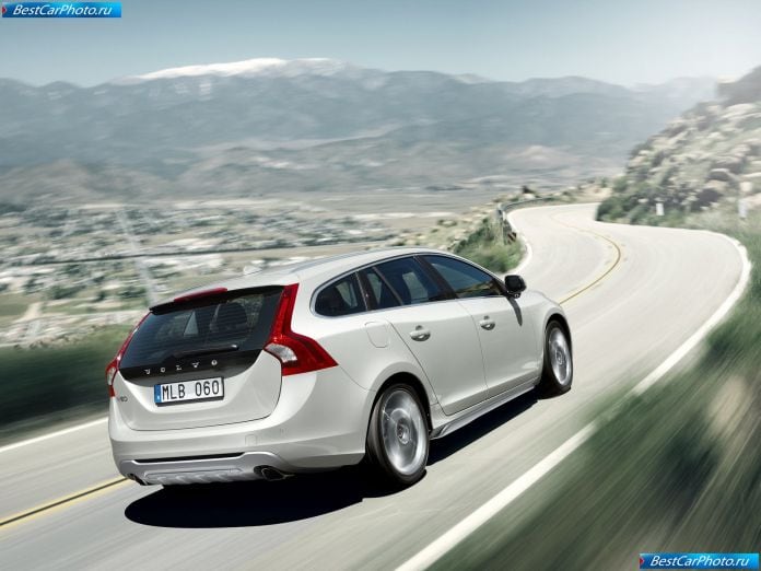 2011 Volvo V60 - фотография 8 из 45