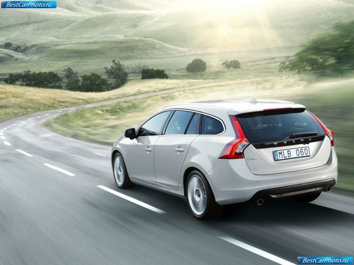 2011 Volvo V60 - фотография 9 из 45