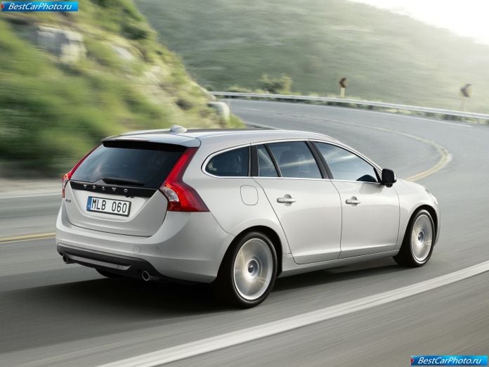2011 Volvo V60 - фотография 10 из 45