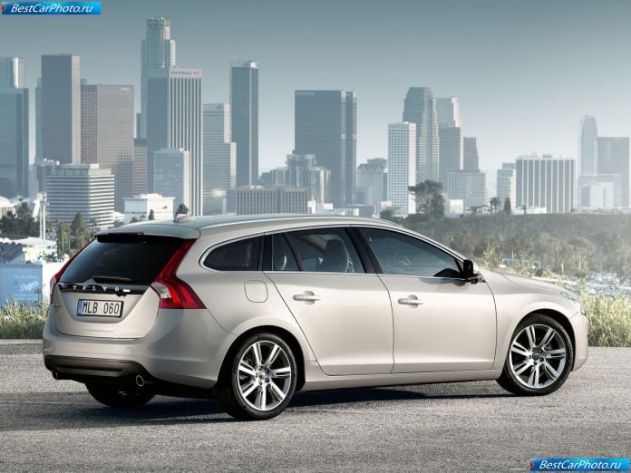 2011 Volvo V60 - фотография 11 из 45