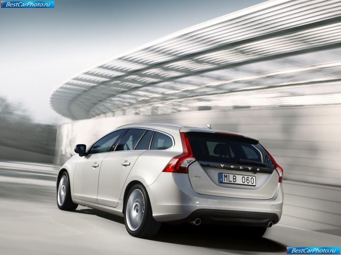 2011 Volvo V60 - фотография 12 из 45