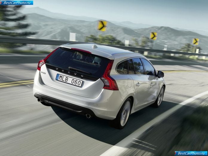 2011 Volvo V60 - фотография 14 из 45