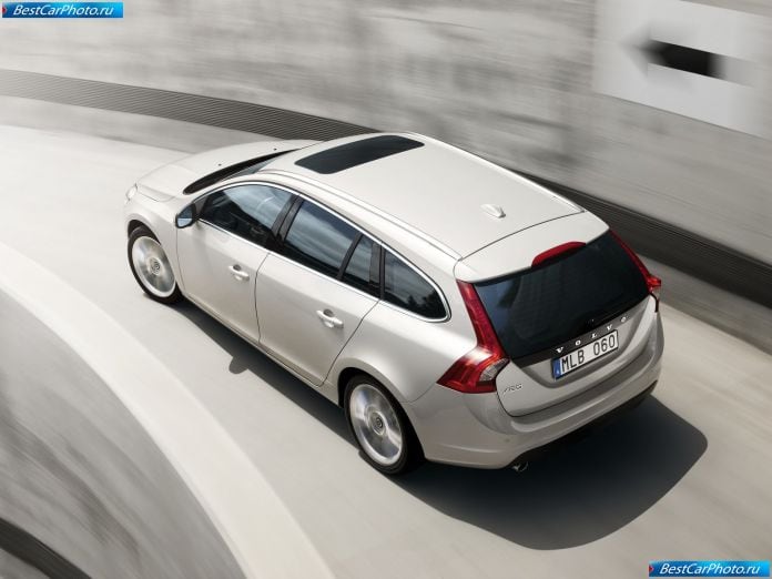 2011 Volvo V60 - фотография 17 из 45