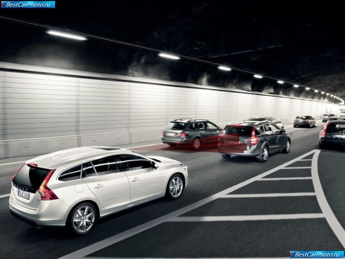 2011 Volvo V60 - фотография 18 из 45