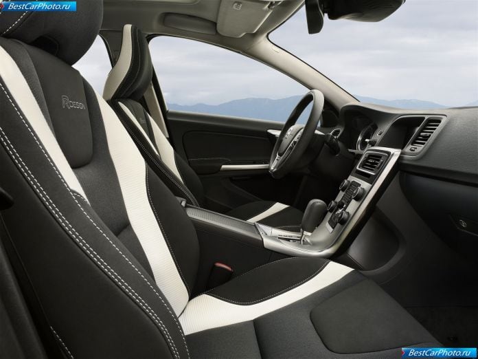 2011 Volvo V60 R-design - фотография 7 из 9
