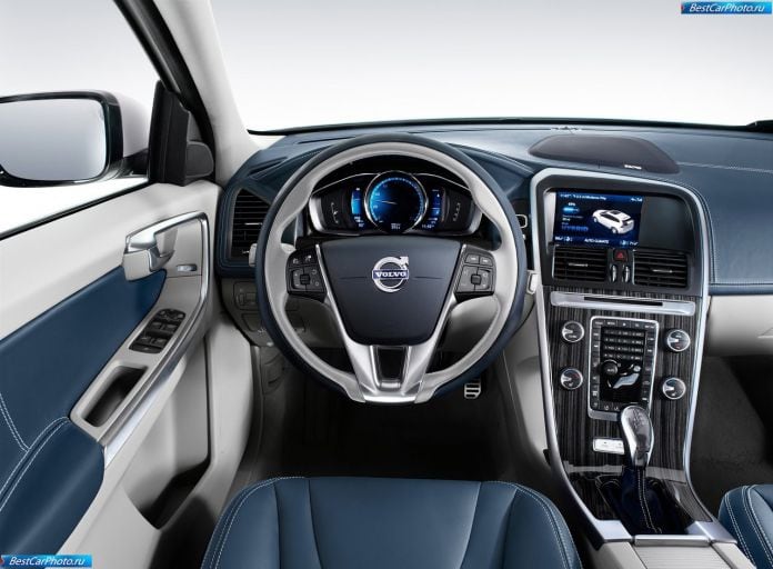 2012 Volvo XC60 plug-in hybrid concept - фотография 3 из 21