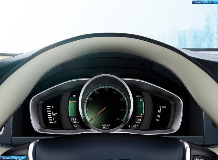 2012 Volvo XC60 plug-in hybrid concept - фотография 5 из 21