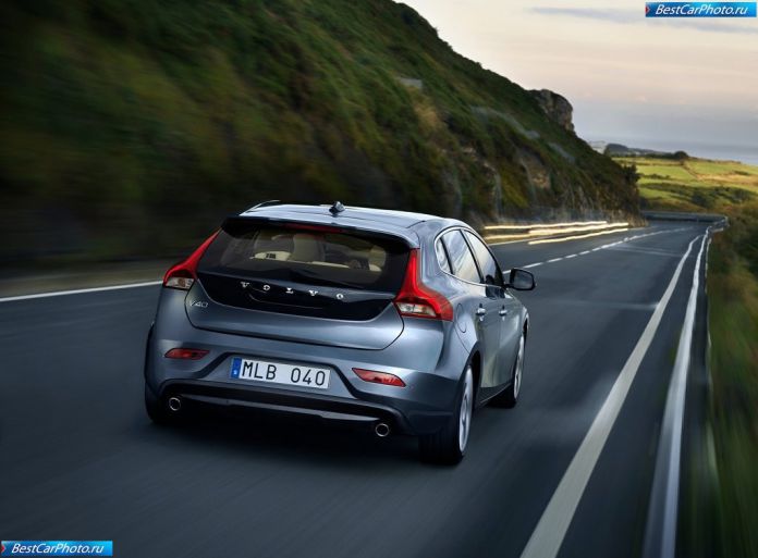 2013 Volvo V40 - фотография 9 из 19