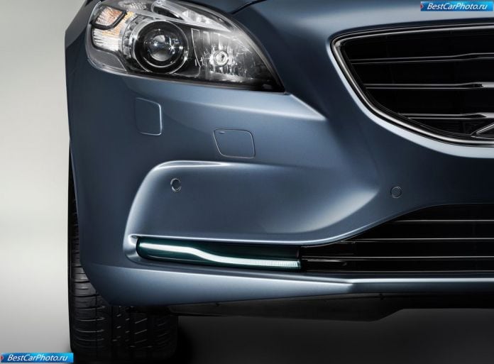 2013 Volvo V40 - фотография 18 из 19