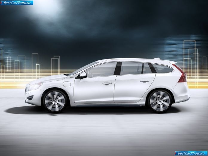 2013 Volvo V60 Plug-in Hybrid - фотография 4 из 21