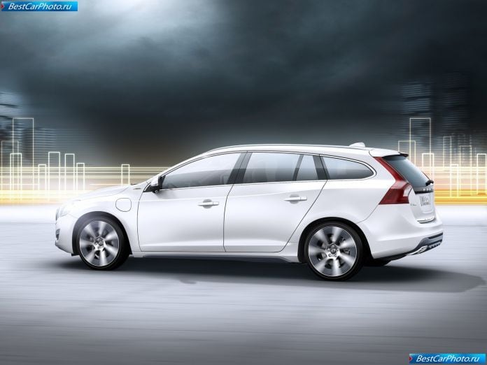 2013 Volvo V60 Plug-in Hybrid - фотография 5 из 21