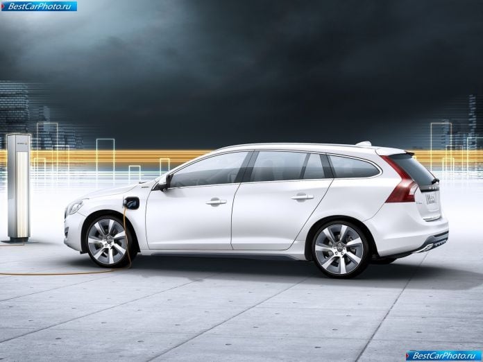 2013 Volvo V60 Plug-in Hybrid - фотография 6 из 21