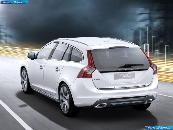2013 Volvo V60 Plug-in Hybrid - фотография 7 из 21