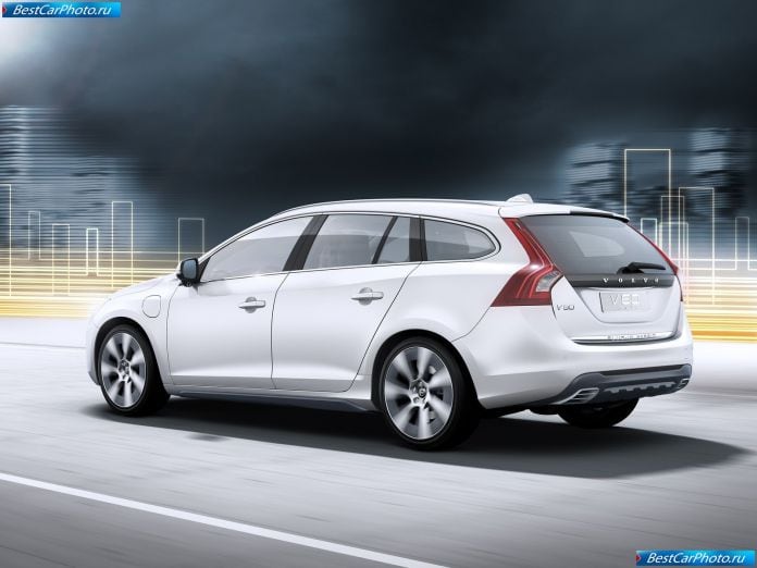 2013 Volvo V60 Plug-in Hybrid - фотография 8 из 21
