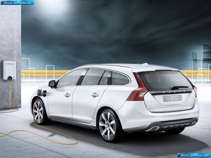 2013 Volvo V60 Plug-in Hybrid - фотография 9 из 21