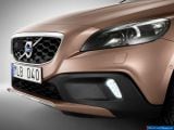 volvo_2013_v40_cross_country_010.jpg