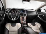 volvo_2013_v40_cross_country_022.jpg