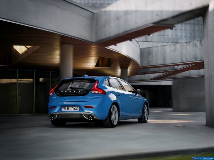 2013 Volvo V40 R-design - фотография 2 из 14