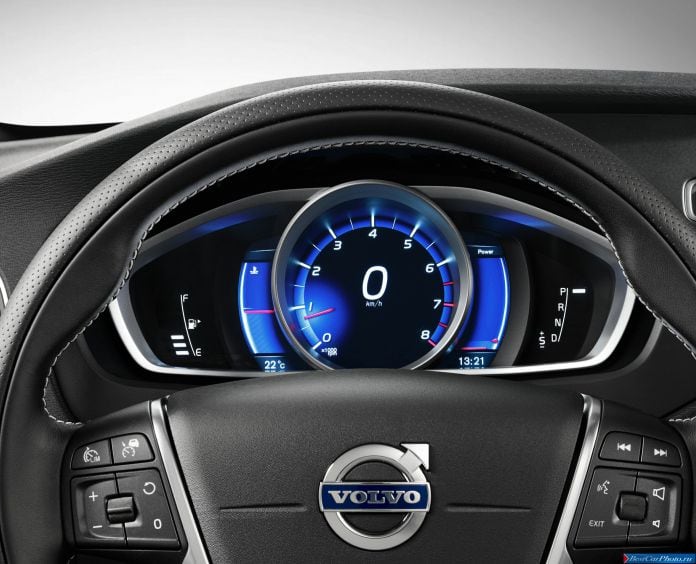 2013 Volvo V40 R-design - фотография 12 из 14
