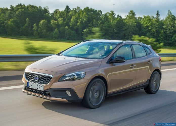 2014 Volvo V40 Cross Country - фотография 11 из 40