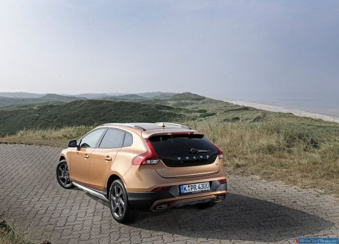 2014 Volvo V40 Cross Country - фотография 20 из 40