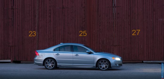 2014 Volvo S80 - фотография 11 из 41