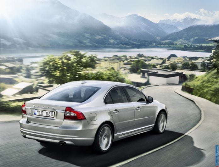 2014 Volvo S80 - фотография 15 из 41
