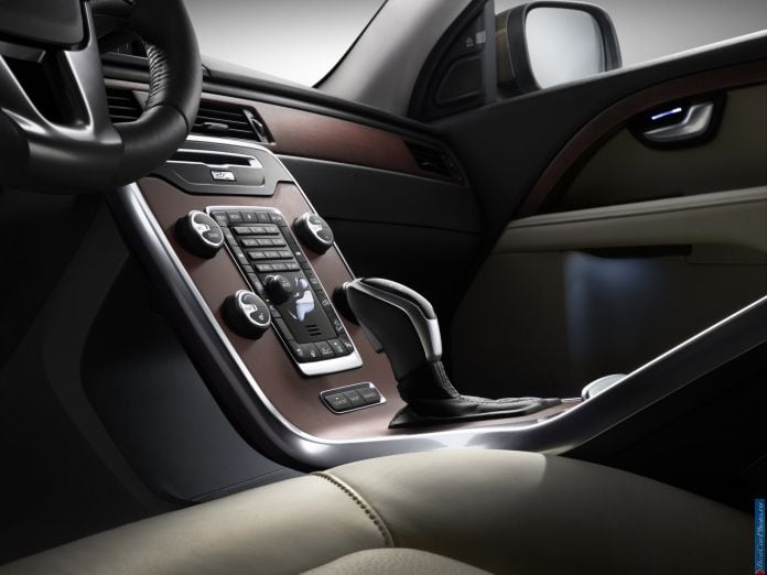 2014 Volvo S80 - фотография 22 из 41